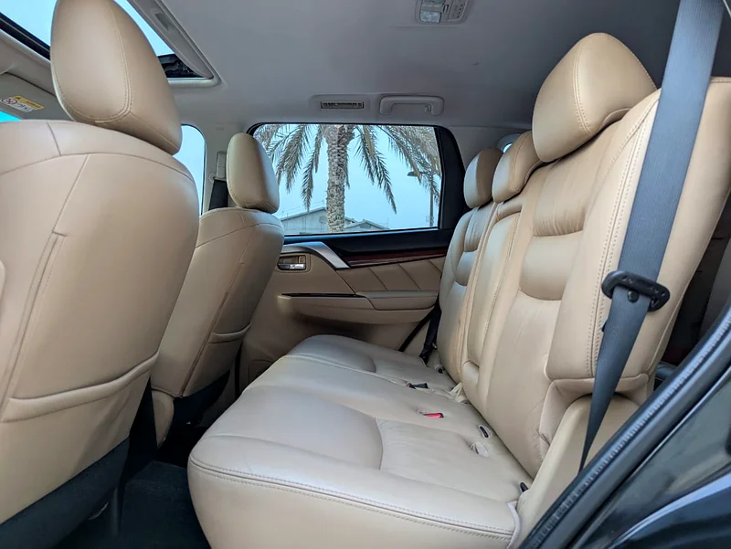 MITSUBISHI MONTERO SPORT 2017 GLS 4WD TOP LINE FULL OPTION GCC IN EXCELLENT CONDITION63398582280193114