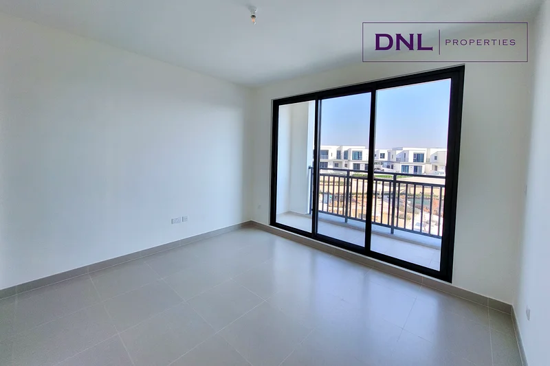 مساحة أرض كبيرة | 3 غرف نوم | موقع متميز64046334888066112