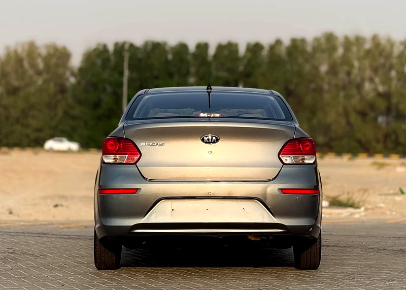 Kia Pegas 1.4L 2021 GCC, accident-free, in excellent condition. 410 P.M.63398624801667114