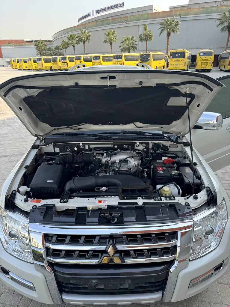 Mitsubishi Pajero 2022 Gls63231164635138112