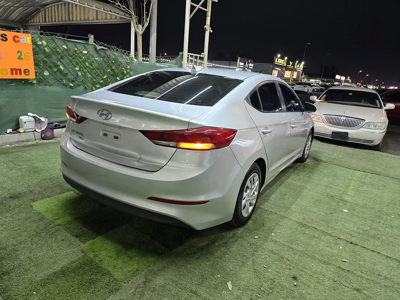 Hyundai Elantra63231164600067114