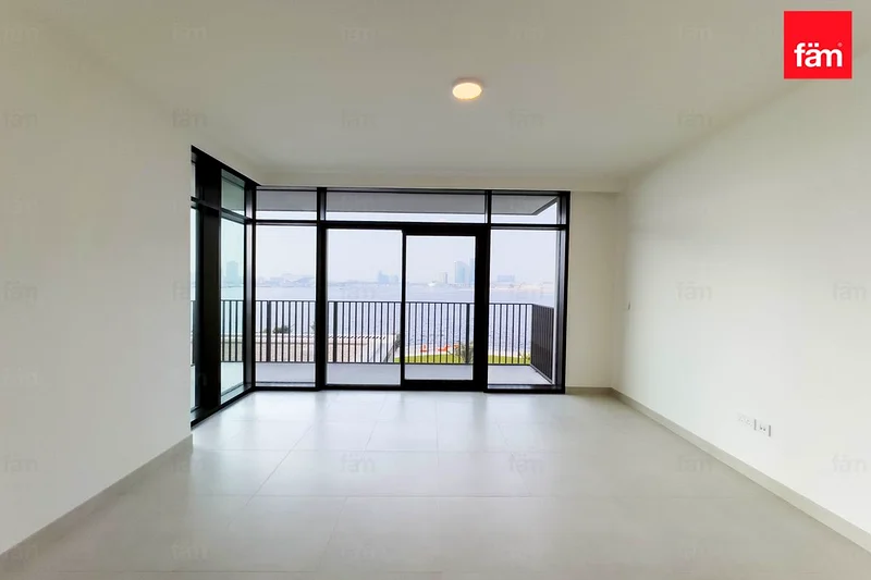 09 LAYOUT | PRICE REDUCED NOW | SEA & PARK VIEW64026244624259110