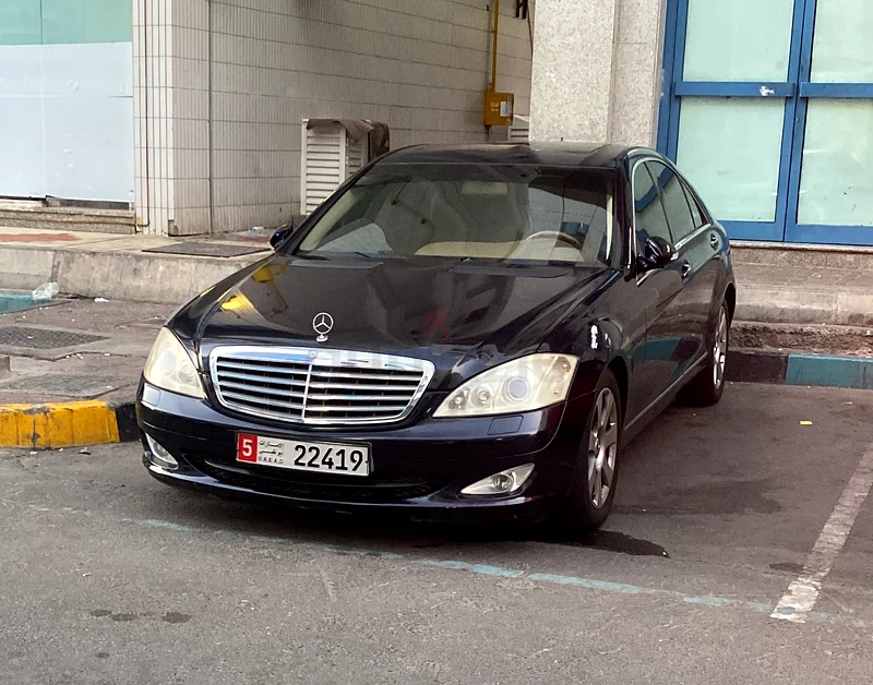 مرسيدس S 280، سنة 2007، كيلومترات قليلة 126,000 كم، 6 أسطوانات (موفرة في استهلاك الوقود).63228280786050111