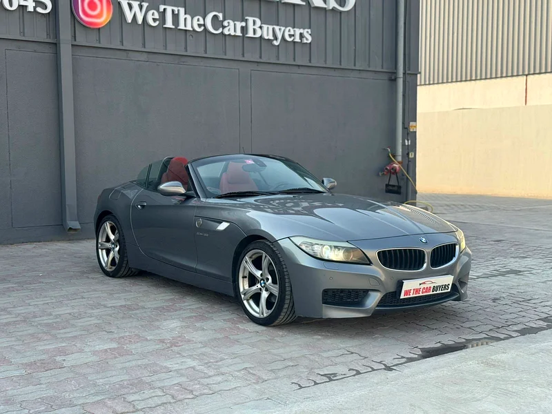 BMW Z4 2013, 190,000 km, M-KIT, GCC specs, 2.0 liters V4, convertible, very good condition for its age63406333807873112
