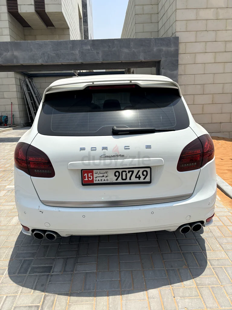 Porsche Cayenne63398654322947111