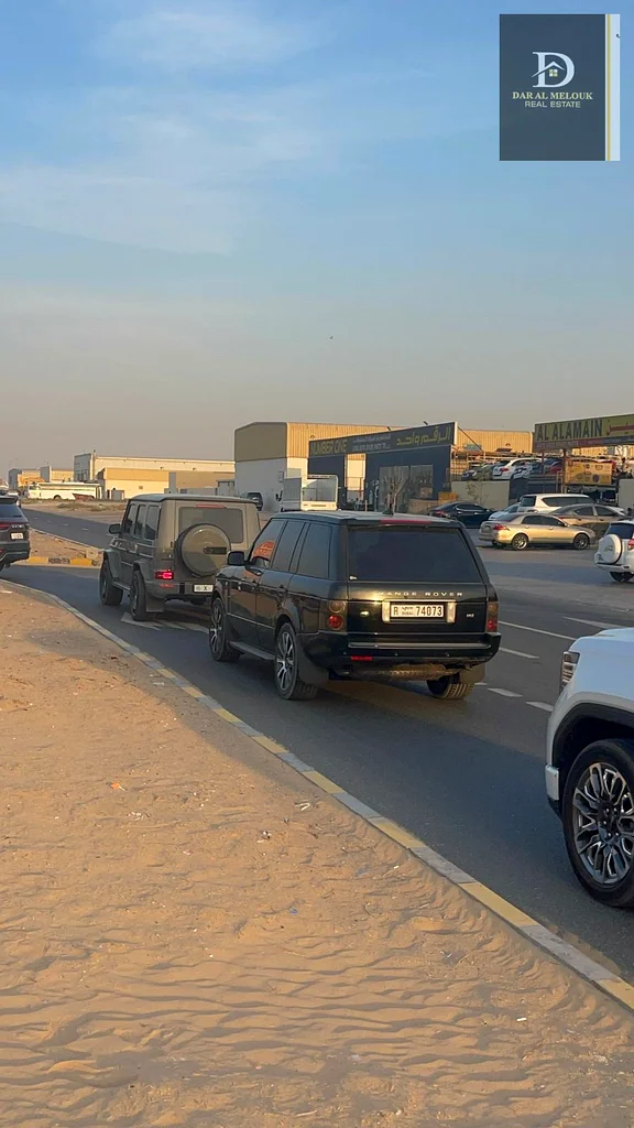 For sale in Sharjah, Al Sajaa area  20,500 square feet, Block No. 4  Consisting of 2 courtyards  2 shops on the street  97 square meters, excellent lo63818610364033110