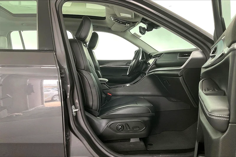 2022 Jeep Grand Cherokee L Limited Plus  • Big Price Drop • Lowest Price Guaranteed • 42485963398595349377112