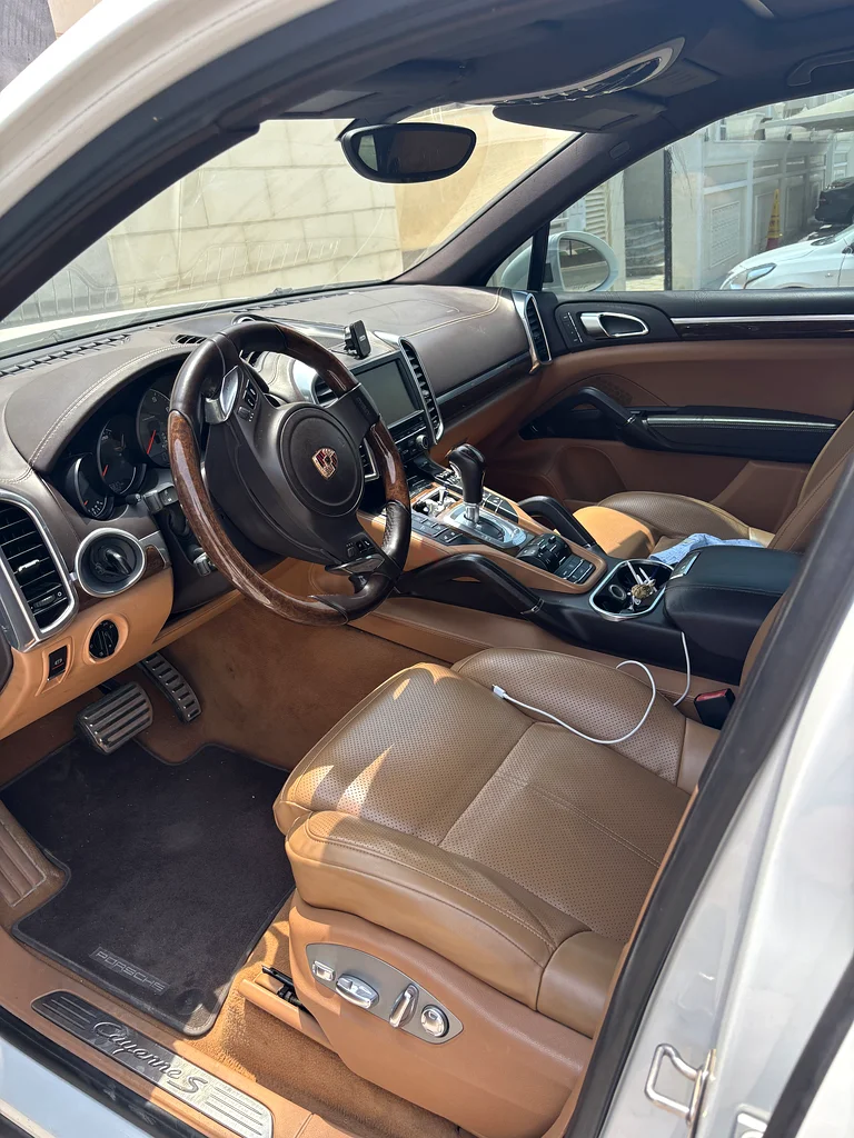 Porsche Cayenne63398654322947113