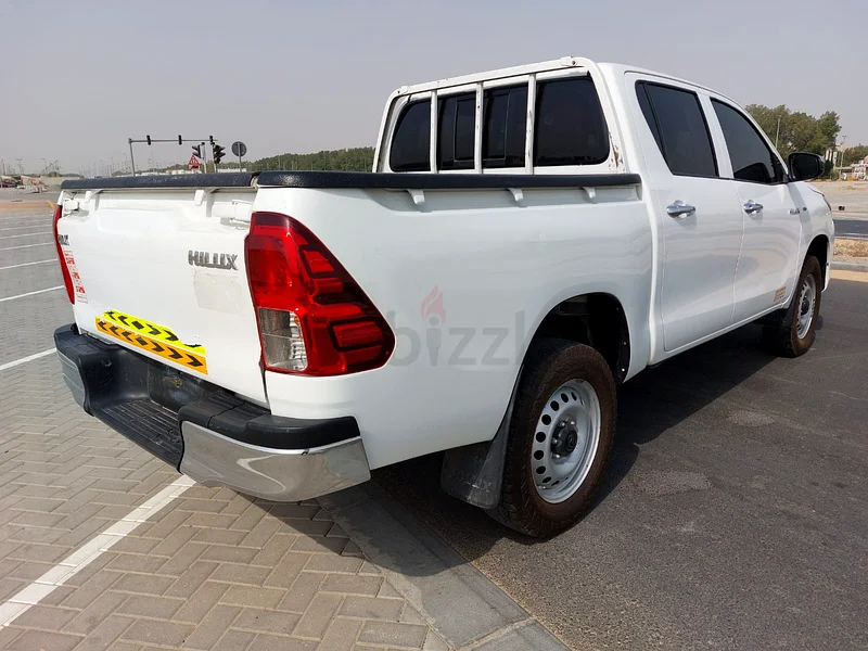 4x4 TOYOTA HILUX CLEAN CAR63401312217985114