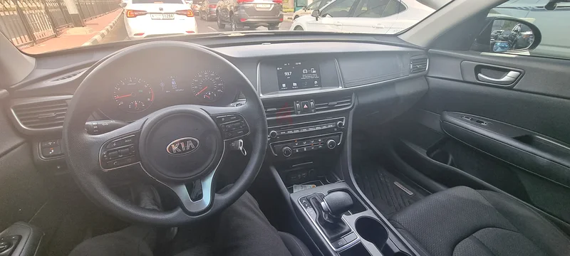نظيفة جدًا، وقيادة رائعة.63398623969666114