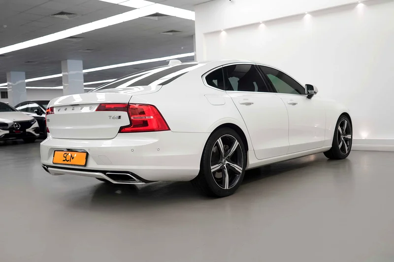 2018 فولفو S90 T6 R - التصميم الثاني 2.0 لتر 4 أسطوانات توربو 320 حصان حالة ممتازة63397395252097113