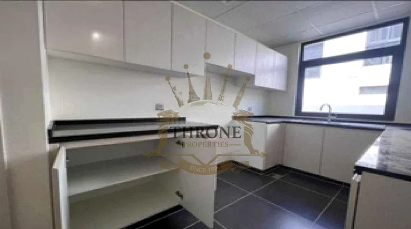 3 غرف نوم وغرفة خادمة / R2EM / كلايت سبيشيوس64002422653315113