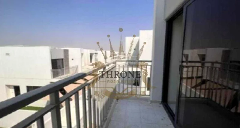 3 غرف نوم وغرفة خادمة / R2EM / كلايت سبيشيوس64002422653315111