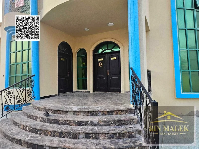 فيلا للبيع في الروضة بالقرب من شارع الشيخ عمار، موقع متميز، منطقة ملكية تامة63878191810179112