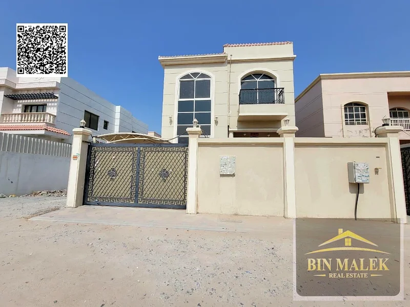 ready to move // ground+one floor villa // prime location // freehold area // good price // easy exit to high way63878605125122111