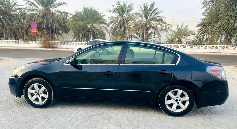 Nisan Altima 2008 American for sale in Al Rahba area63399973057921112