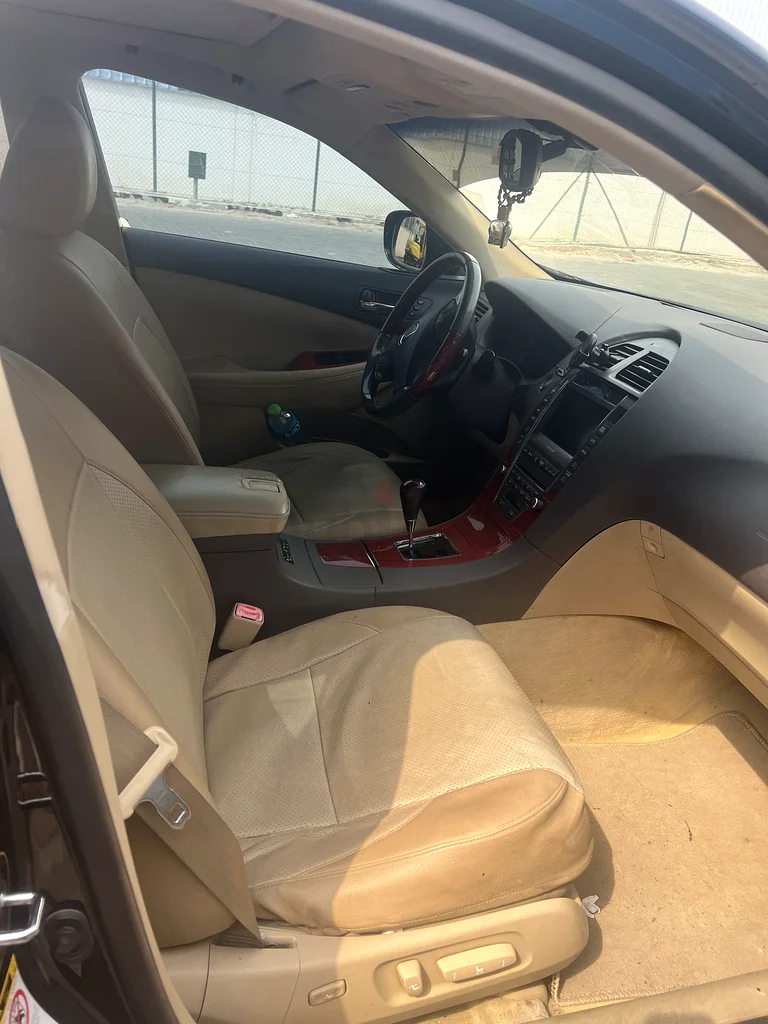 بيع عاجل لكزس ES 350 بحالة ممتازة. فقط لعملاء حقيقيين، اتصل بي63225702824321114