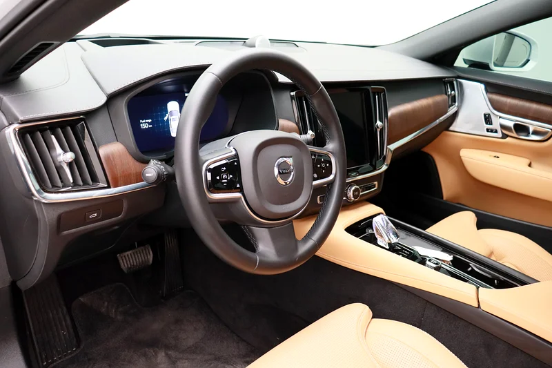 2023 فولفو S90 ألتيميت برايت - معتمدة من الفطيم63398480842881113