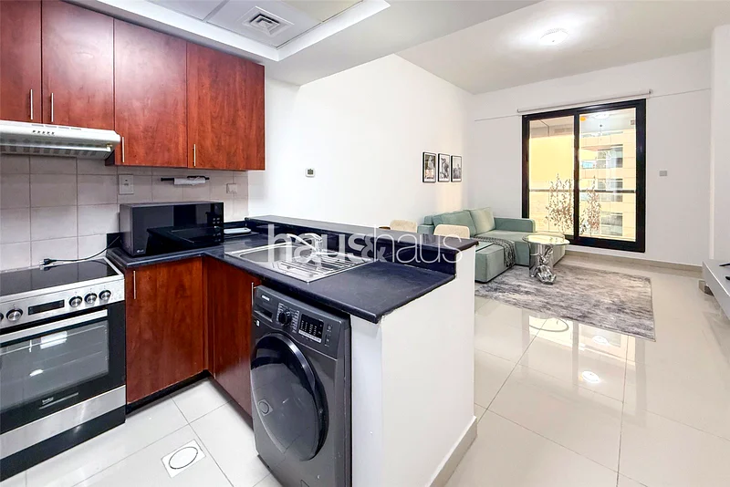 Vacant | Marina View | High Floor64040037371010113