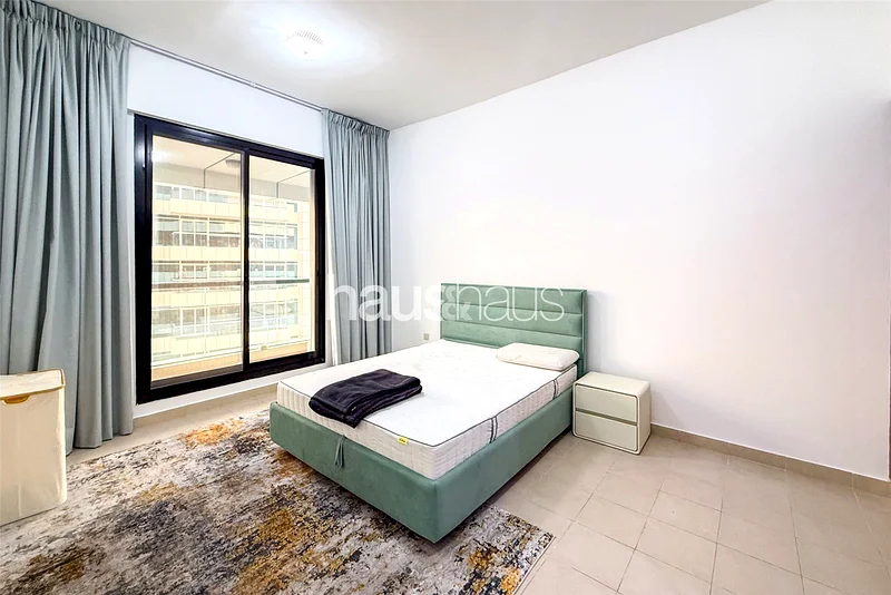 Vacant | Marina View | High Floor64040037371010112