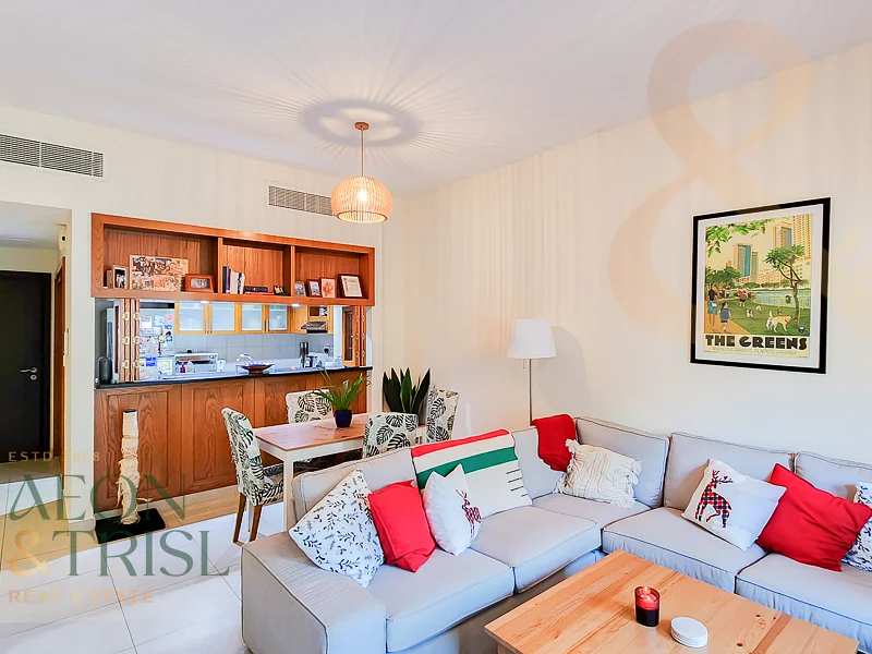 Partial Lake View| Spacious Layout| Bright Unit63921275900673111