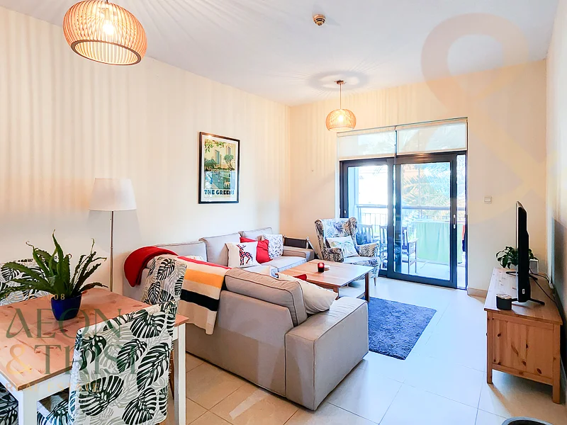 Partial Lake View| Spacious Layout| Bright Unit63921275900673110