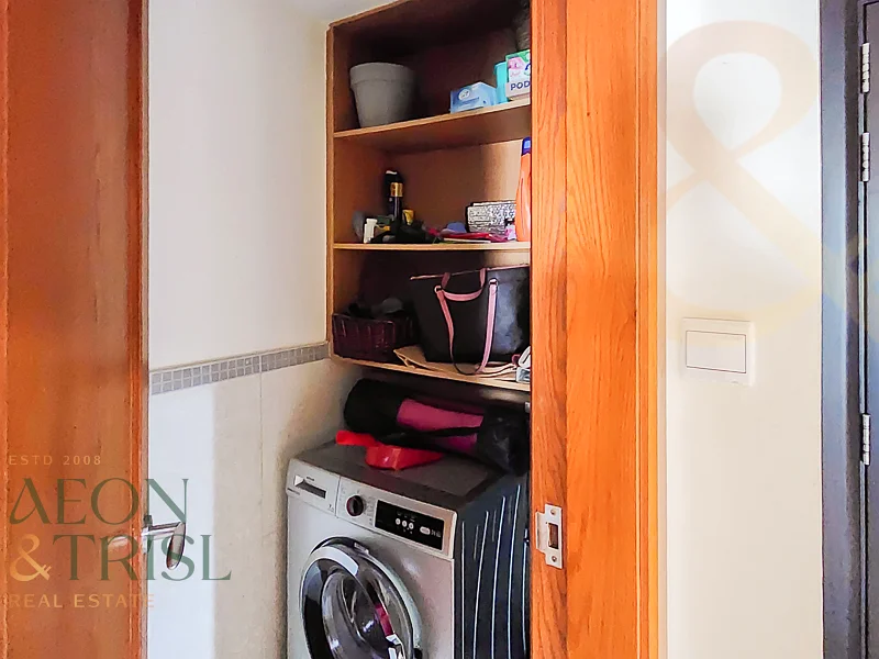 Partial Lake View| Spacious Layout| Bright Unit63921275900673113