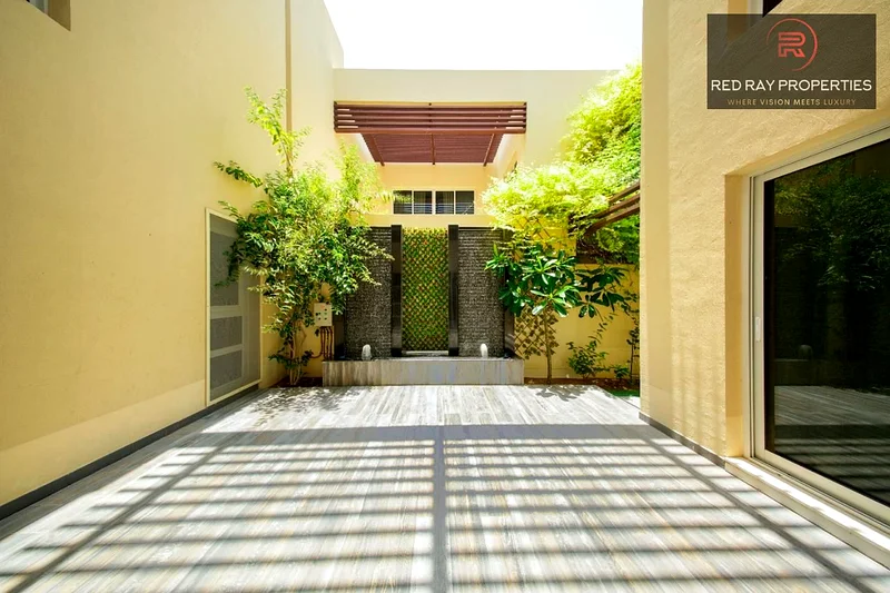 فيلا مفروشة بالكامل بـ 3 غرف نوم + خادمة | وصول مباشر للشاطئ63813947608961111