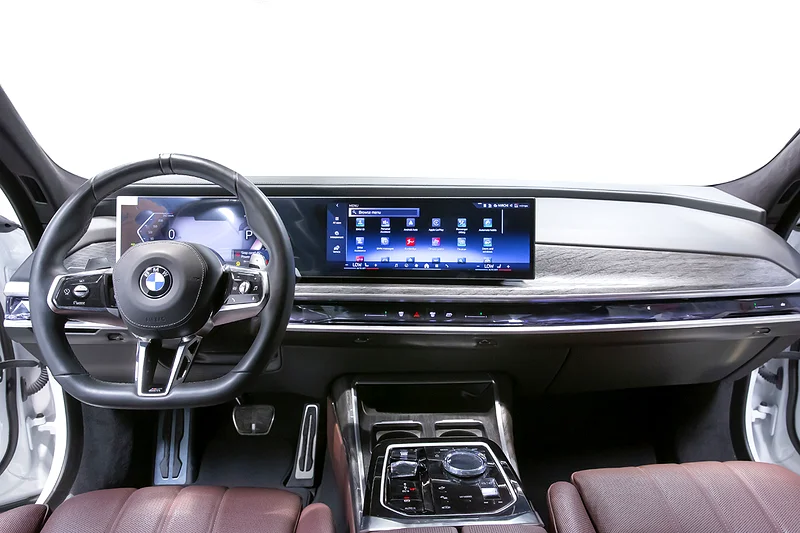 BMW 735i M Sport Individual (Ref# 149957)63411930861443113