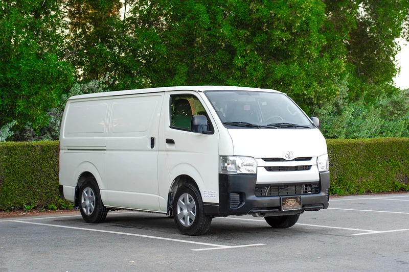 2022 Toyota Hiace | Std-Roof Delivery Van | GCC Specs | Ref#T2713063401318168321111
