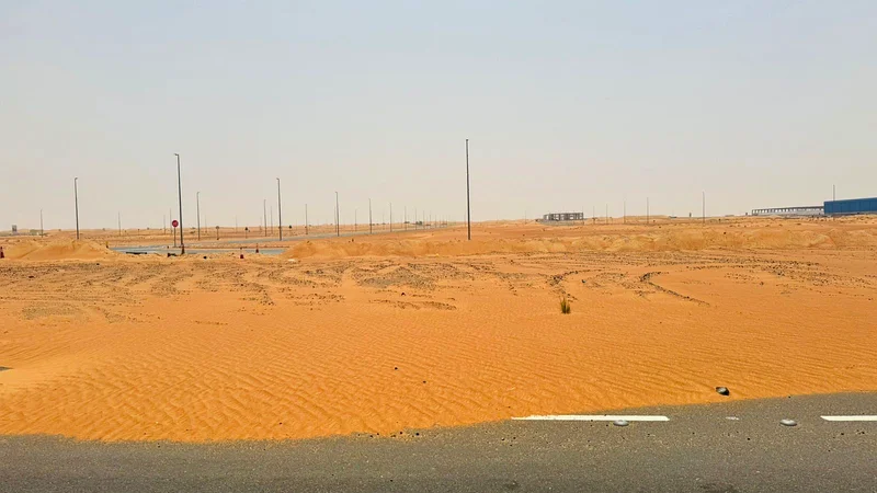 تقدم جولدن غالاكسي أرض صناعية للبيع في موقع متميز في مدينة القصيمي63821057298818110