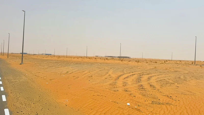 تقدم جولدن غالاكسي أرض صناعية للبيع في موقع متميز في مدينة القصيمي63821057298818111