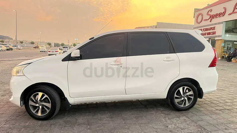 Reliable and spacious 7-seater car with a fuel-efficient engine and smooth performance. Perfect for63402408339201112