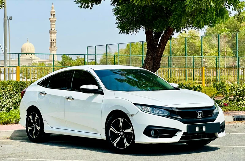 HONDA CIVIC GCC SPECS SINGLE OWNER FULL SERVICES HISTORY NO ACCIDENT IMMACULATE CONDITION63398548007299112
