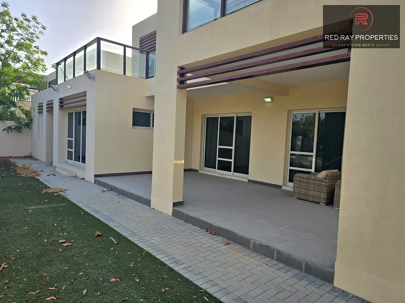 Luxurious Furnished 5 Bed+Maid Upgraded to 5 Bed63860144259458114