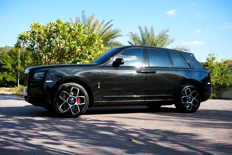 Rolls-Royce Cullinan Black Badge63398529743618111