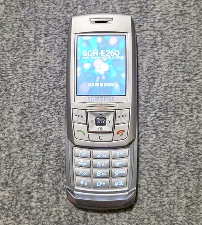 Samsung E250