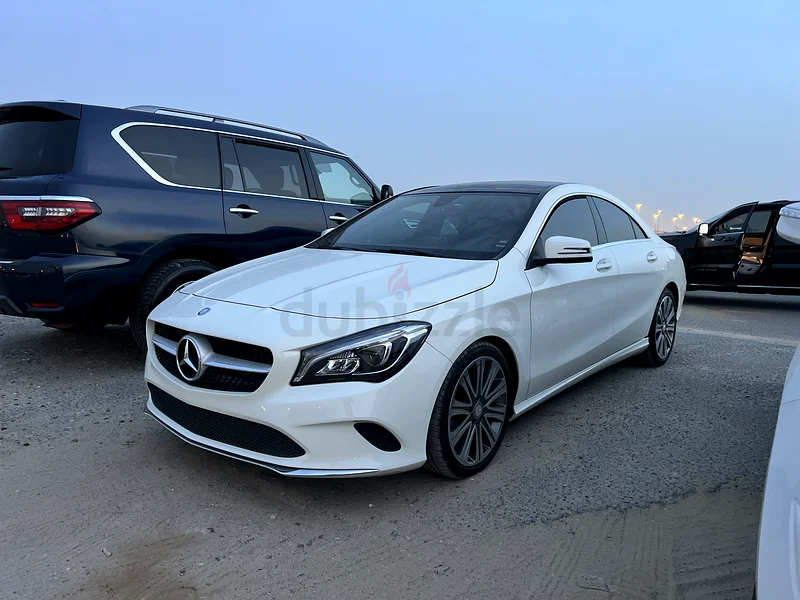 Clean mercedes cla 250 2017 clean car excellent condition63402416878465113
