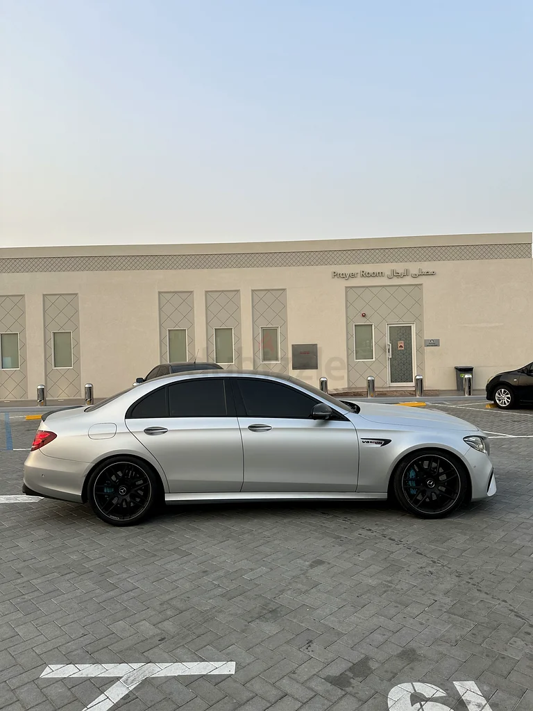 E63s 2019 GCC second owner full specs63402417691650113