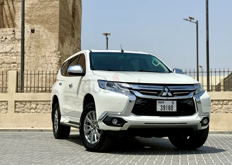 2019 Mitsubishi Montero Sport, 3.0L V6 Full Option GCC specs! Immaculate Condition!63398582152323111