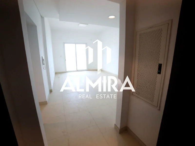Mid Floor | Occupied | Pristine Condition63843917922689113