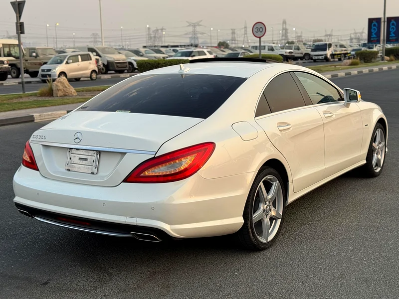 Mercedes-Benz CLS350 V6  AMG PACKAGE LOW Kilometer Auction Grade 4.5/B63399927602307114
