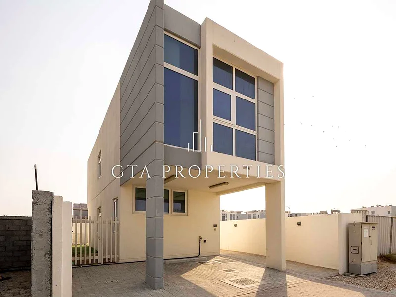 Vacant | Unfurnished | Private Garden64001701358466111