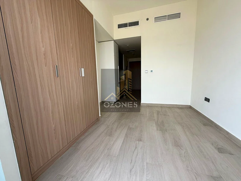 صفقة ساخنة، استوديو للبيع في عزيزي ريفيرا63975642688387110