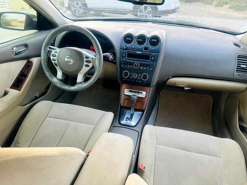 Nisan Altima 2008 American for sale in Al Rahba area63399973057921113