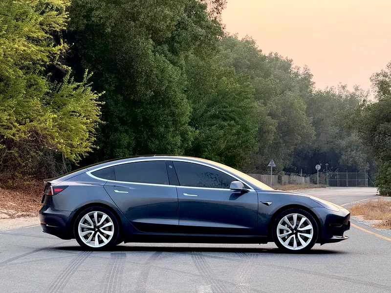 TESLA MODEL 3 ((((Long Range GCC 2020))))63398505068930114
