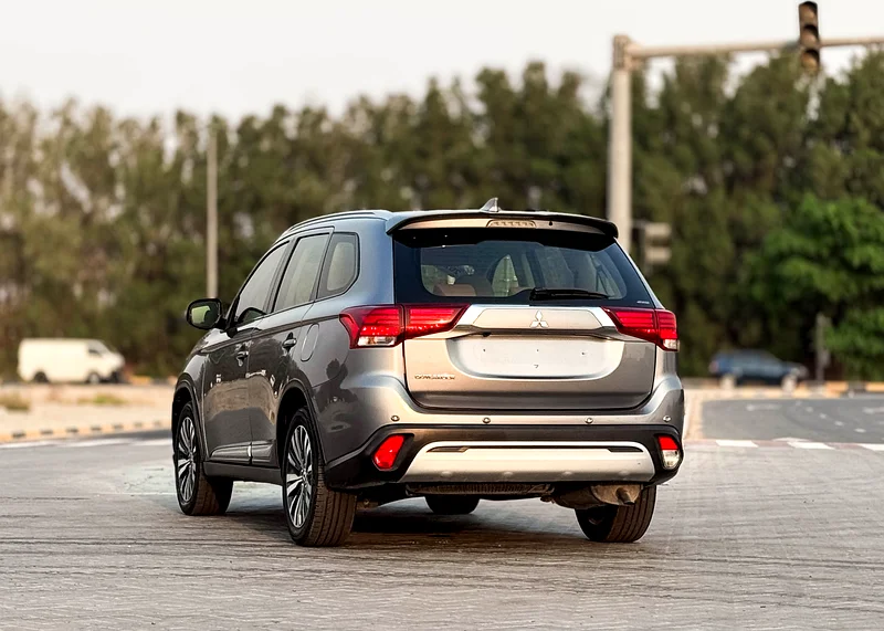 Mitsubishi Outlander 2022 GCC 2.4L accident-free original paint in excellent condition 1025 PM63398580617729113