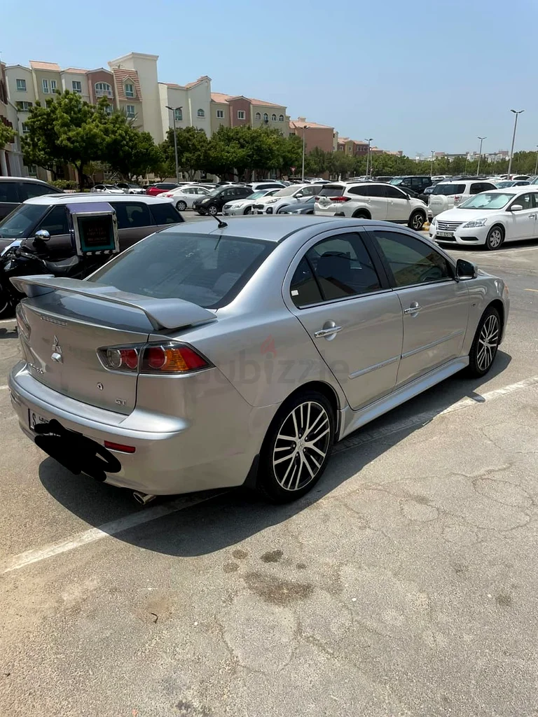 Mitsubishi 2016 Lancer GT 2.0 _ Full option with Sunroof/ Excellent Condition and Accident Free63398582115331112