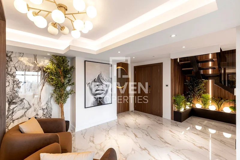 Loft Extended | Fully Renovated | Marina View63937745506307112