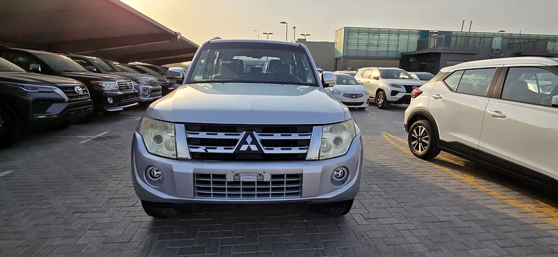 Mitsubishi pajero 2014 3.5L Mid option63398586989185112